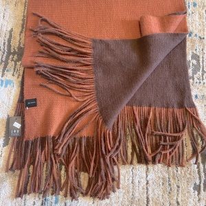 Large 💯% Polyester Reversible scarf